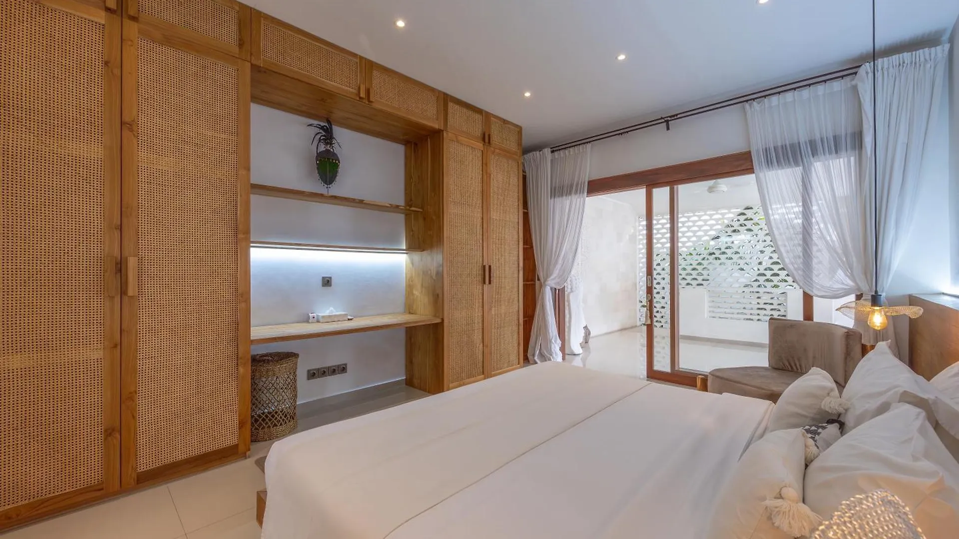 Turan Casa Tamira Seminyak Villa