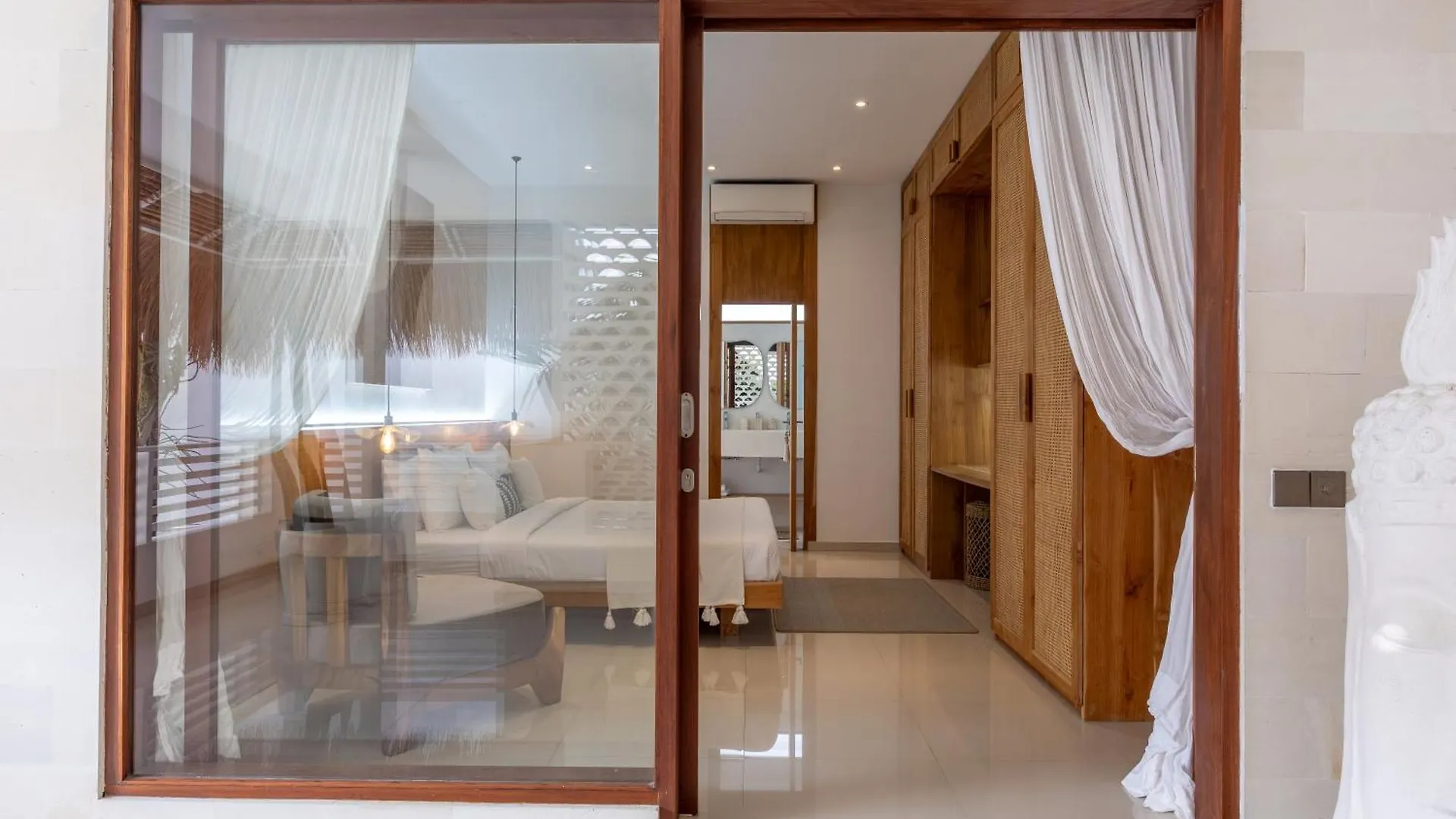 Turan Casa Tamira Seminyak Villa
